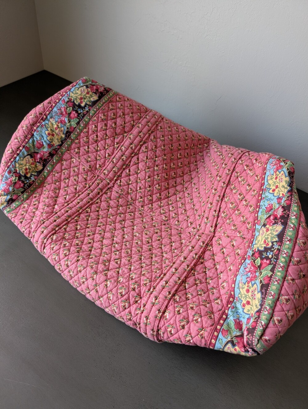 Vintage 2003 Vera Bradley Pink Pansy Large Duffel 24” Quilted Cotton Made In USA